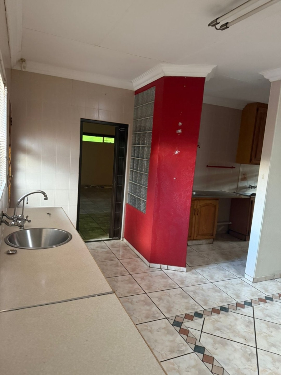  Bedroom Property for Sale in Miederpark North West